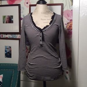 black & white striped top w/crop sleeve